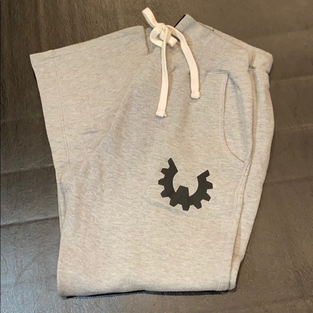Wod Gear 6 am sweats sz M